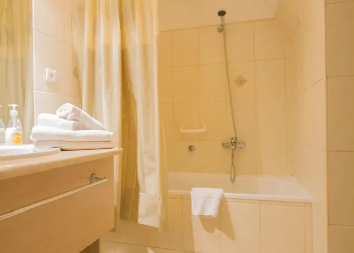 Corum 3* 카르파츠